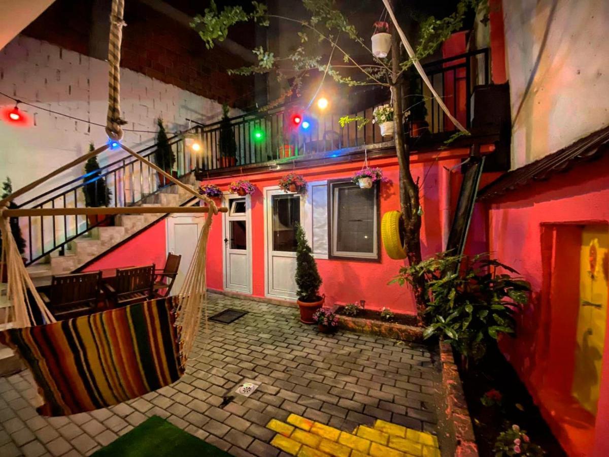 Zani Hostel Прізрен Екстер'єр фото