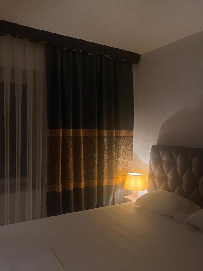 Zani Hostel Прізрен Екстер'єр фото