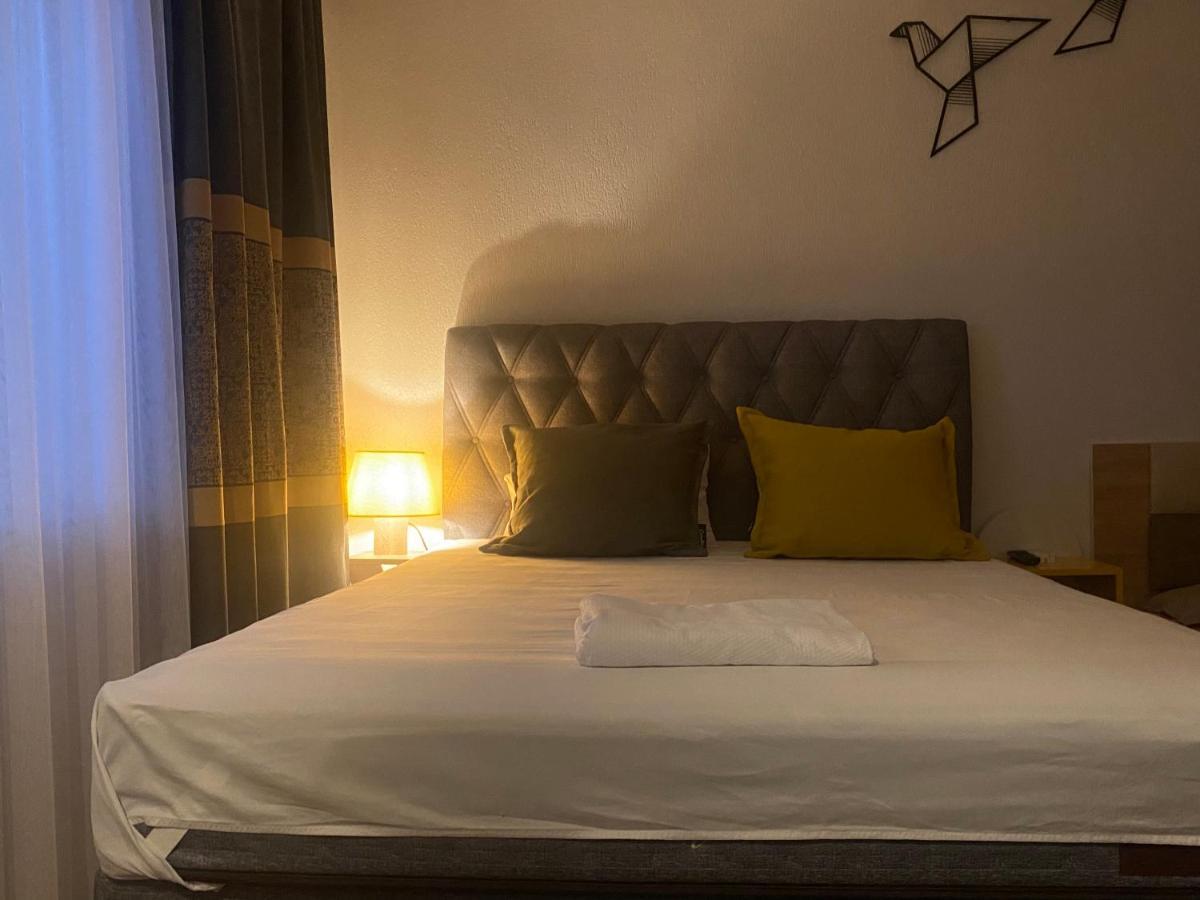 Zani Hostel Прізрен Екстер'єр фото