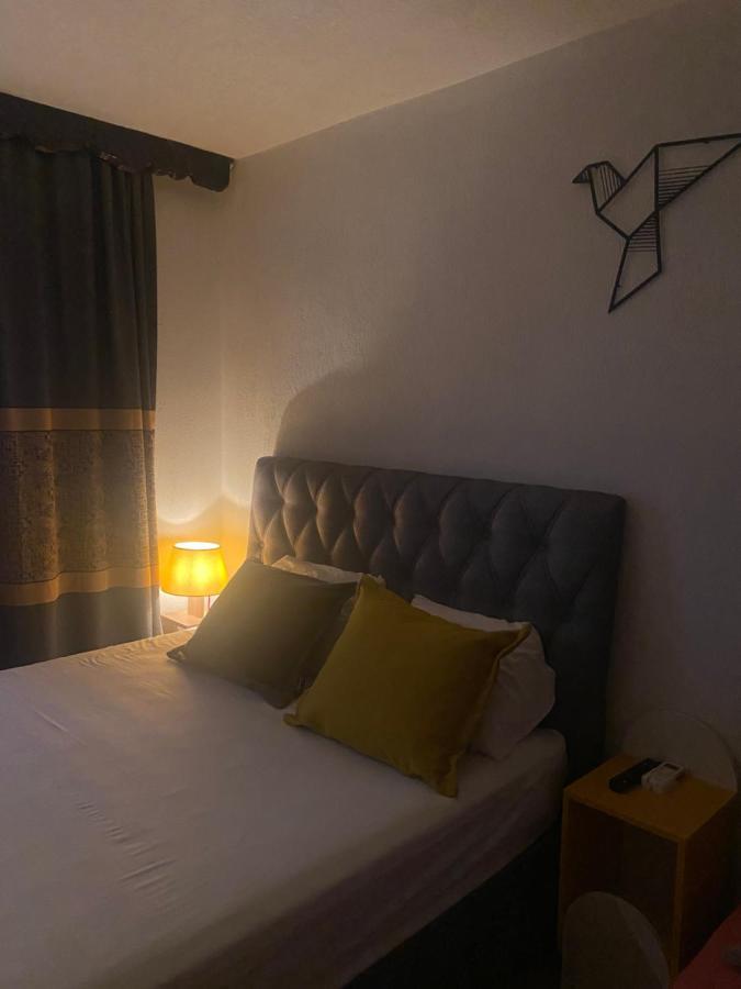Zani Hostel Прізрен Екстер'єр фото
