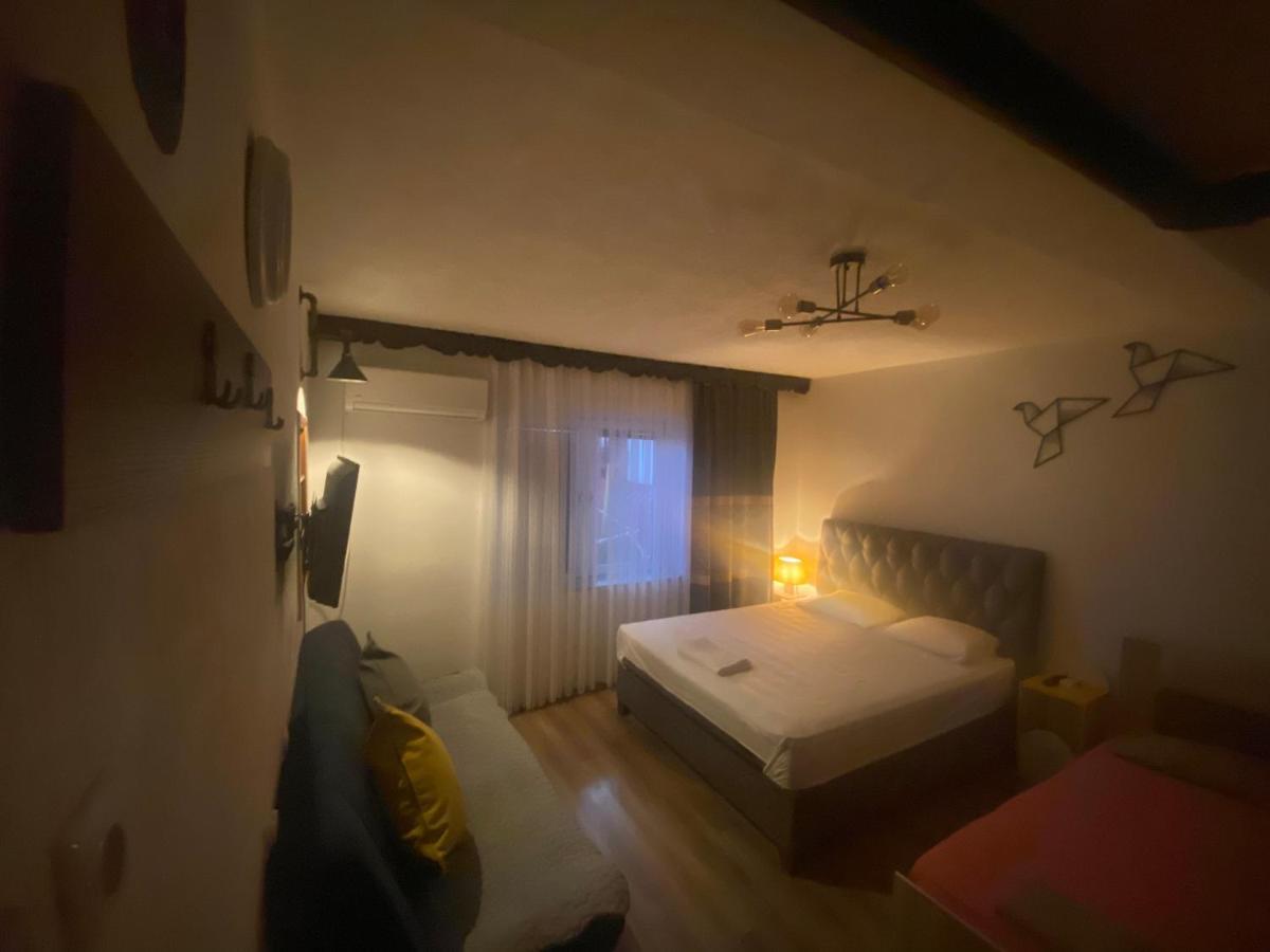 Zani Hostel Прізрен Екстер'єр фото